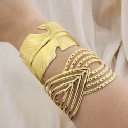 Brazalete de latón con forma de hojas 2