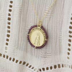 Gargantilla de plata chapada en oro de la virgen de los Desamparados 2